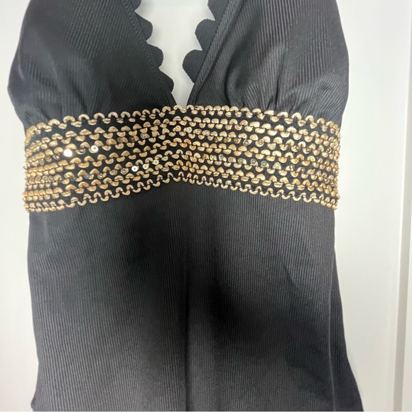 Gold Contrast-Stitching Scalloped Halter One Piece Swimsuit - Picture 5 of 15